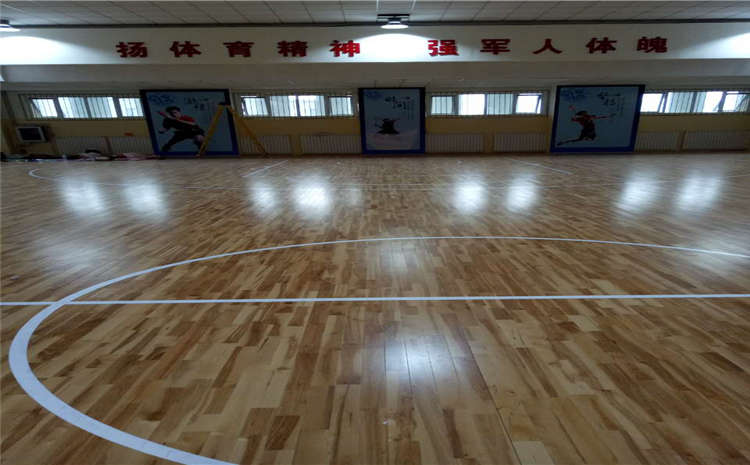 柞木體育館實(shí)木地板多少錢一平米？