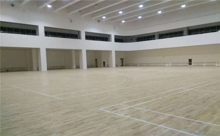 楓木籃球館木地板多少錢一平米？