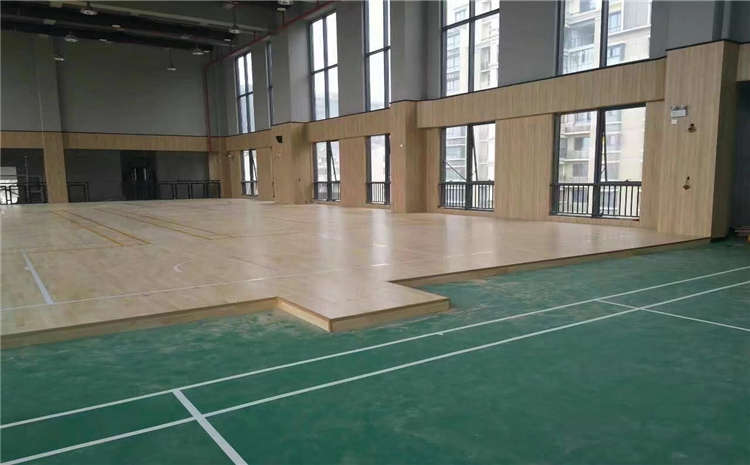 專(zhuān)業(yè)的籃球場(chǎng)實(shí)木地板批發(fā)